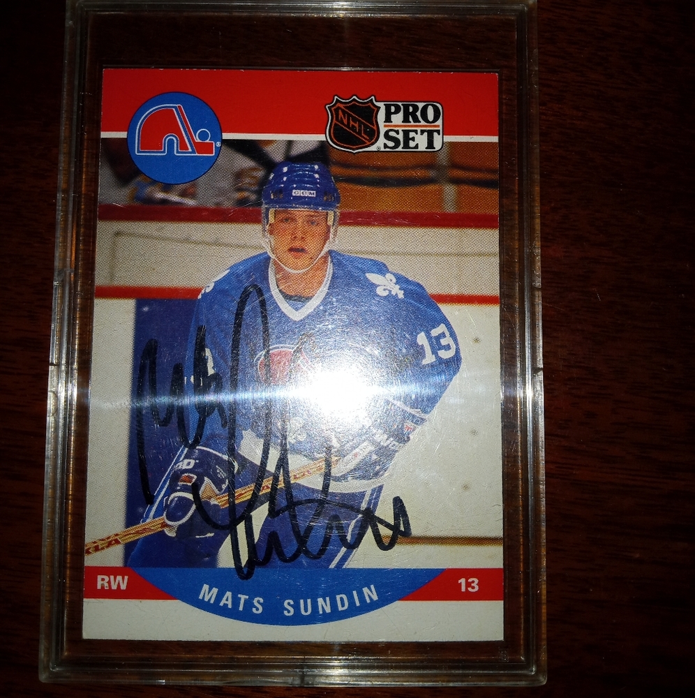 Mats Sundin Autographed Rookie card mint